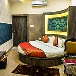 Dwivedi Hotels Sri Omkar Palace