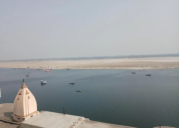 Dwivedi Hotels Sri Omkar Palace