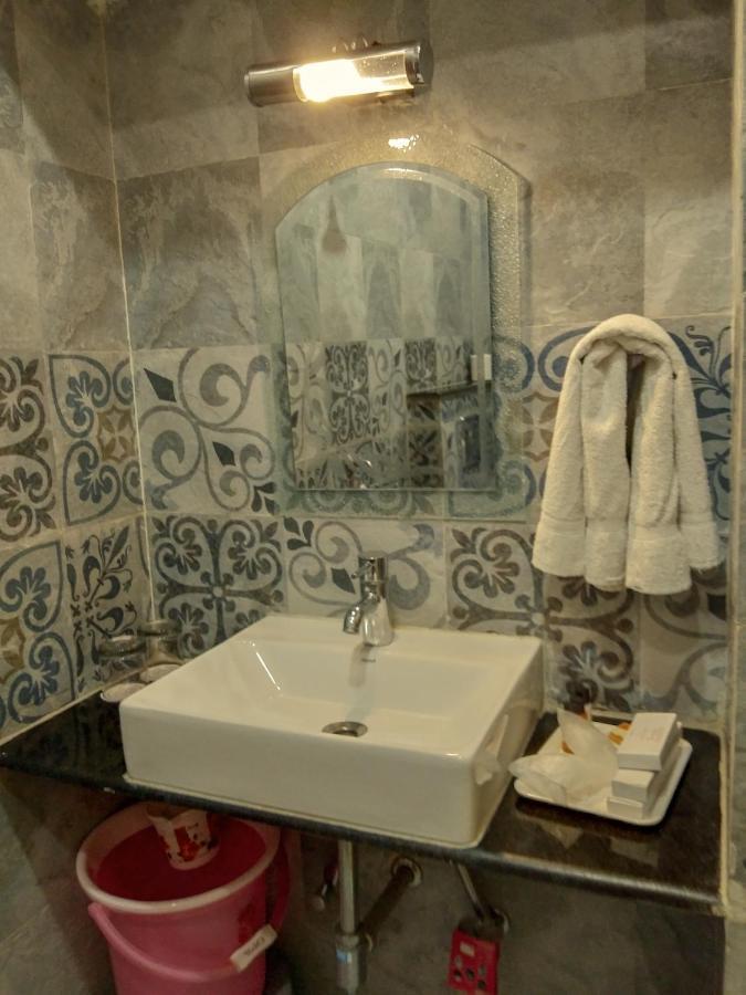 Inn Dwivedi Sri Omkar Palace 3*